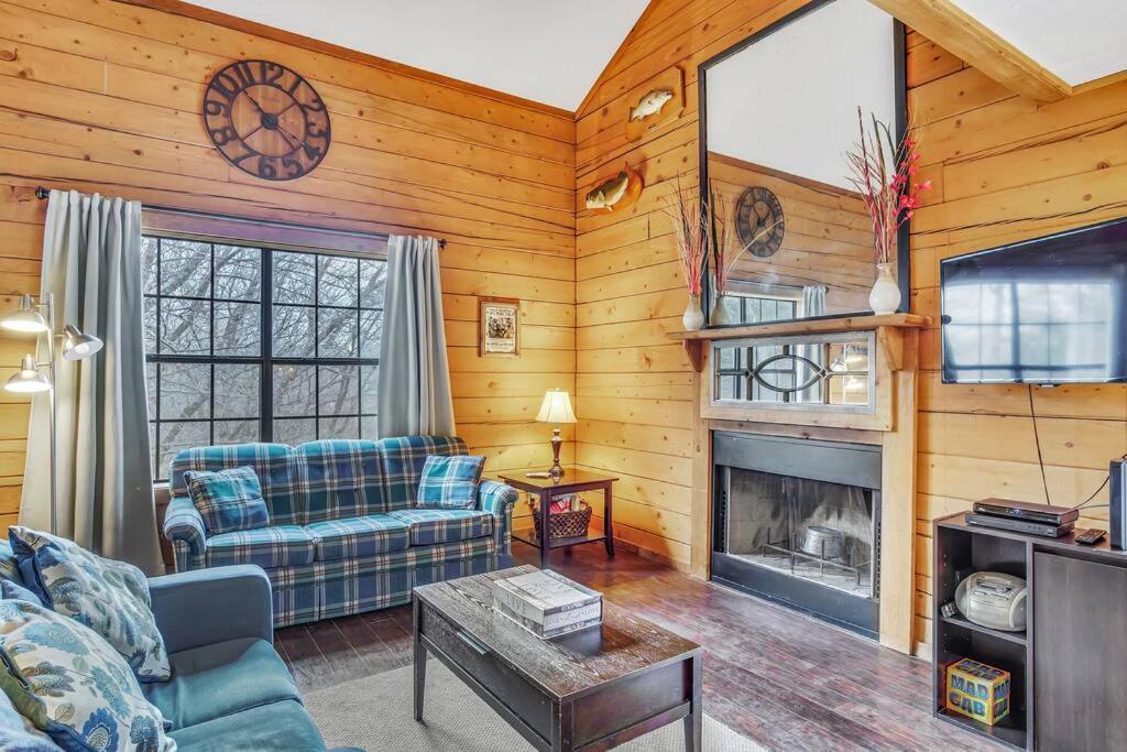 3 Bedroom Log Cabin Condo Close To Everything! Branson Exterior foto